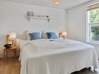 "Thorgny" - 900m from the Sea  호텔