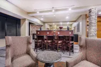 AmericInn by Wyndham New Lisbon - Quầy Bar