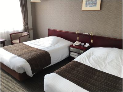 ツインルーム 津山鶴山ホテルの写真