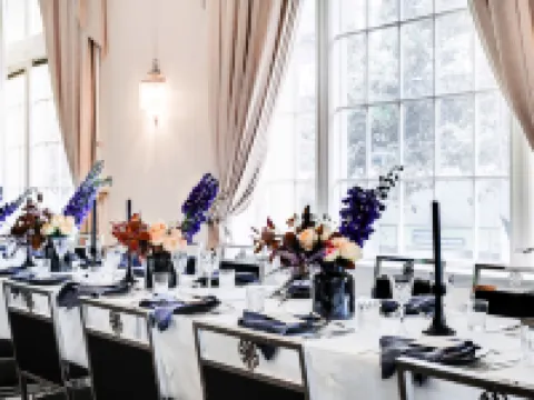 โรงแรมเดอะซาวอย ออน ลิตเติล คอลลินส์ เมลเบิร์น โรงแรมในเมลเบิร์น