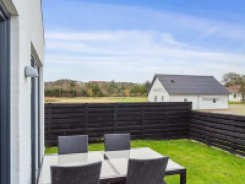 "Helemine" - 400m from the Sea