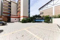 Nova Motel - parkir