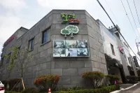 Gunsan Healing Self Check-in Motel - parkir