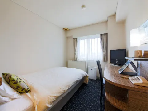 Plaza Hotel Toyota Отели рядом со станцией Mikawa Ashida Railway Station