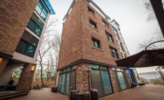 Yongin El Pension