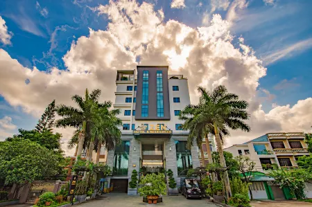 Zen Riverside Hotel & Residences Отели рядом с Аэропорт Катби