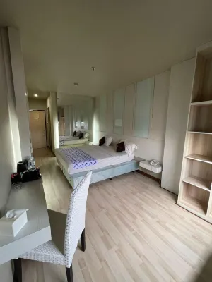 The L Hotel Entertainment Hoteles en Lubuk Baja