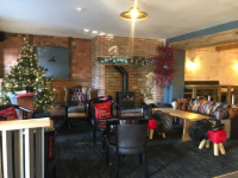 Black Horse Hotels in Baston