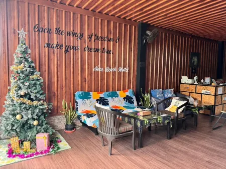 Near Beach Hostel - Adults Only Отели рядом с достопримечательностью «Wat Choeng Thale»