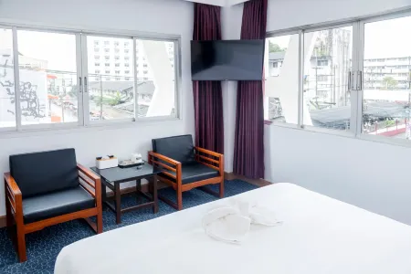 Merlin Hotel