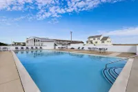 Days Inn by Wyndham Kill Devil Hills Oceanfront - Wilbur Hotels in Kill Devil Hills