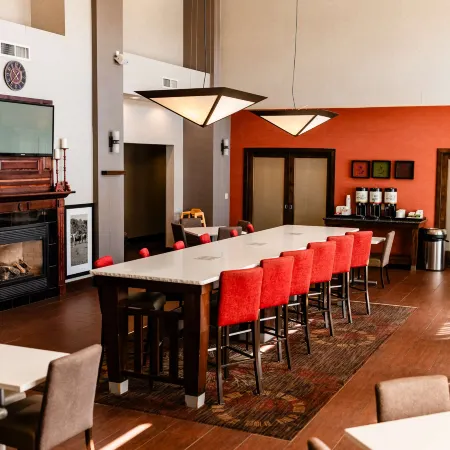 Hampton Inn & Suites Scottsbluff-Conference Center