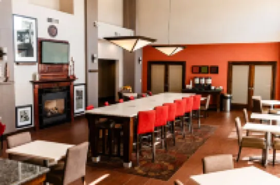 Hampton Inn & Suites Scottsbluff-Conference Center