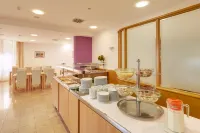 Hotel Komodor - Desayuno
