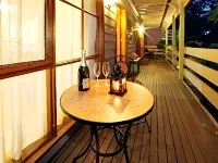 Glenview Retreat Luxury Accommodation Hotels in Emerald
