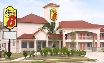 Super 8 by Wyndham Stafford Sugarland Area