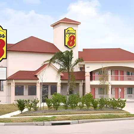 Super 8 by Wyndham Stafford Sugarland Area