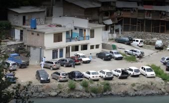 Zahoor Hotel and Restaurant