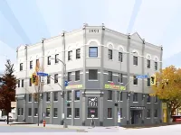 Ocean Island Inn | Backpackers | Suites Hotels in 