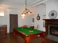 Château Les 4 Saisons Hôtels à : Champeix