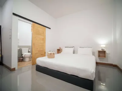 CoZy House Chiangrai Hoteles cerca de Wat Rong Khun