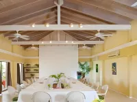 Mount Nevis Hotel Hotels in Понд Хилл