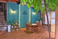 The New Ahmad Lodge and Garden View