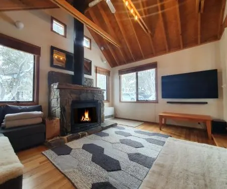 Snowed Inn Apartment