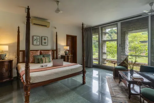 LohonoStays Maharajah House Hotels in Takave