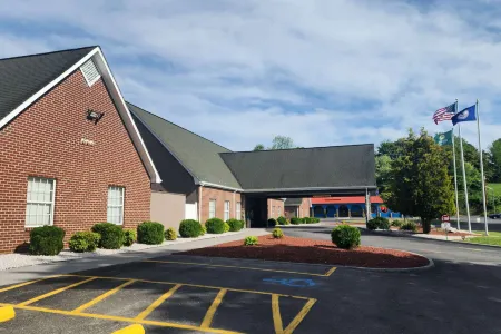 Quality Inn Dublin I-81 Отели в г. Пуласки