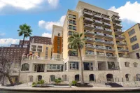 Hampton Inn & Suites San Antonio Riverwalk - 2-Star