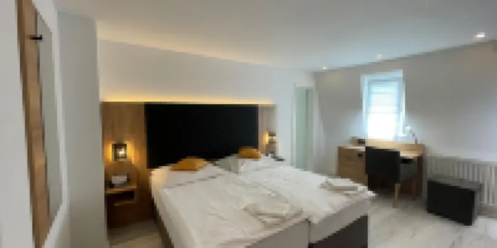 Hotel Bella Italia - Baño De Dreettzimmer De Lujo