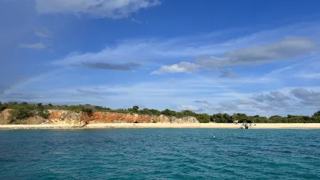 Exclusive Tintamarre: Dinner and Night at Anchor Отели в г. Горанд-Кейс