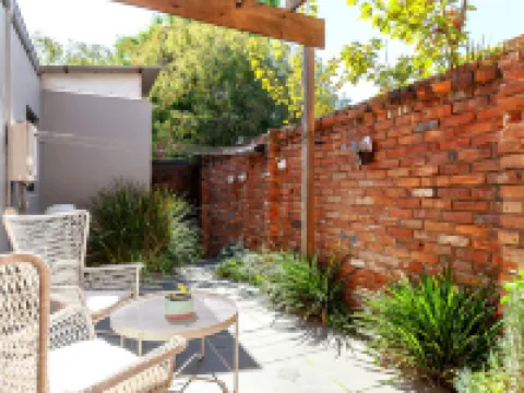Luxico Little Charles (Pet Friendly) Hotels in Fitzroy