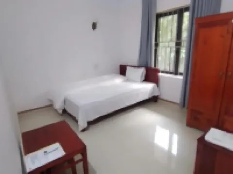 Thành Luân Hotel Hotels in Nam Mau