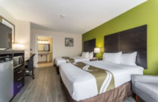Quality Inn & Suites Vandalia Near I-70 and Hwy 51