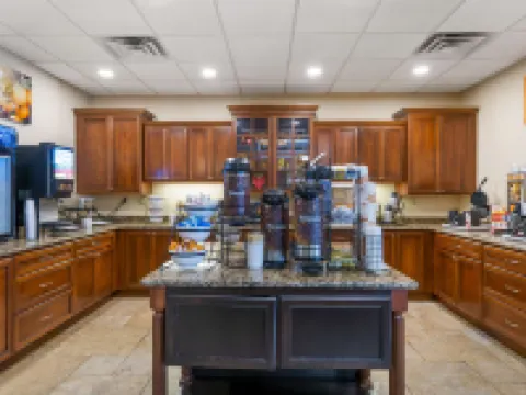 Comfort Inn & Suites Watertown - 1000 Islands Hotels in Jefferson County
