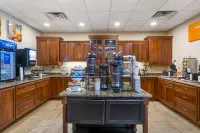 Comfort Inn & Suites Watertown - 1000 Islands - breakfast