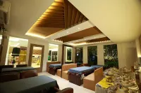 Hotel Palace EN Paradise Hotels in Kodungallur