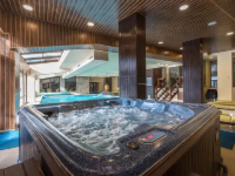 St George Ski & Holiday - Half Board & All Inclusive, Free Children 반스코 호텔