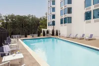 Crowne Plaza ATLANTA NE - NORCROSS by IHG - Pools