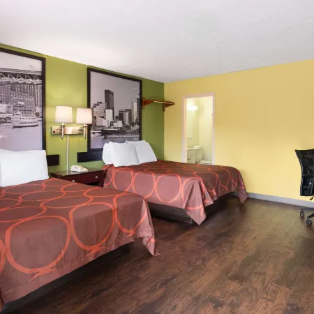 Super 8 by Wyndham Youngstown/Girard Ξενοδοχεία στην πόλη Trumbull County