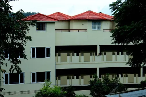 Ack Palacce Inn - 3 ดาว