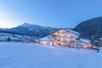Aktiv Panoramahotel Daniel Hotels in Tarrenz
