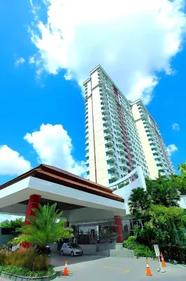 Solo Paragon Hotel & Residence Hotel dekat Velodrome Manahan