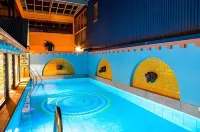 Ettalong Beach Tourist Resort Hotels in Patonga