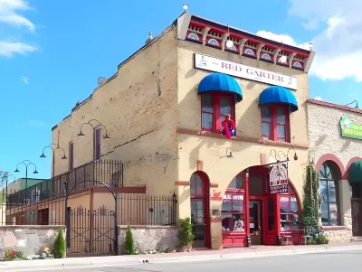 Red Garter Inn Hotels in Williams