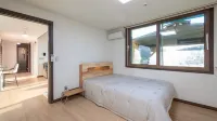 Yeoncheon Double Stay Ttottomeong Dog Pension Hotels in Yeoncheon-gun