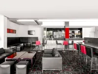 Mantra Melbourne Airport - bars
