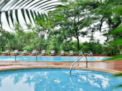 Lakeside Chalet, Mumbai - Marriott Executive Apartments